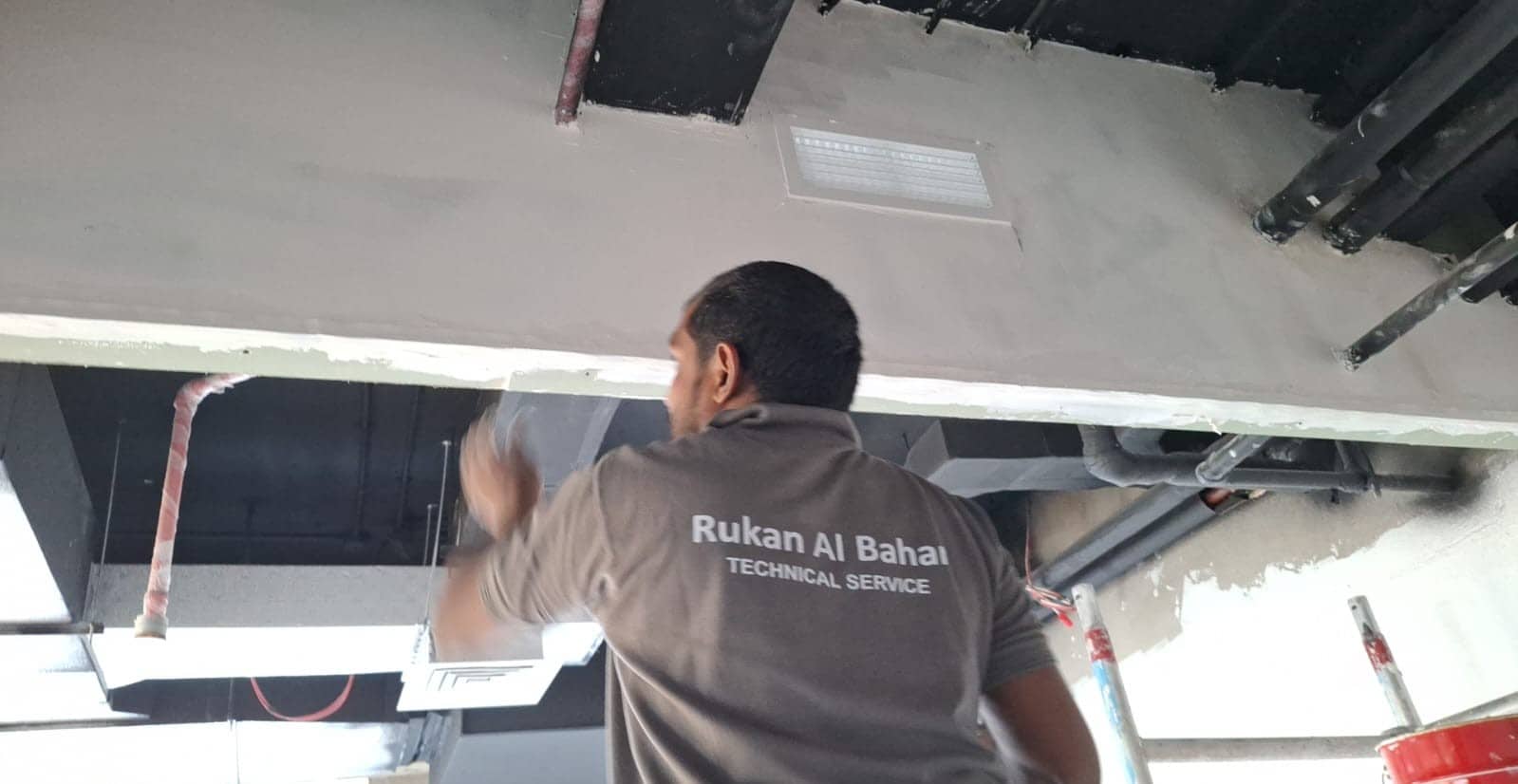 Skilled Rukan Al Bahar team performing reliable maintenance work in Dubai